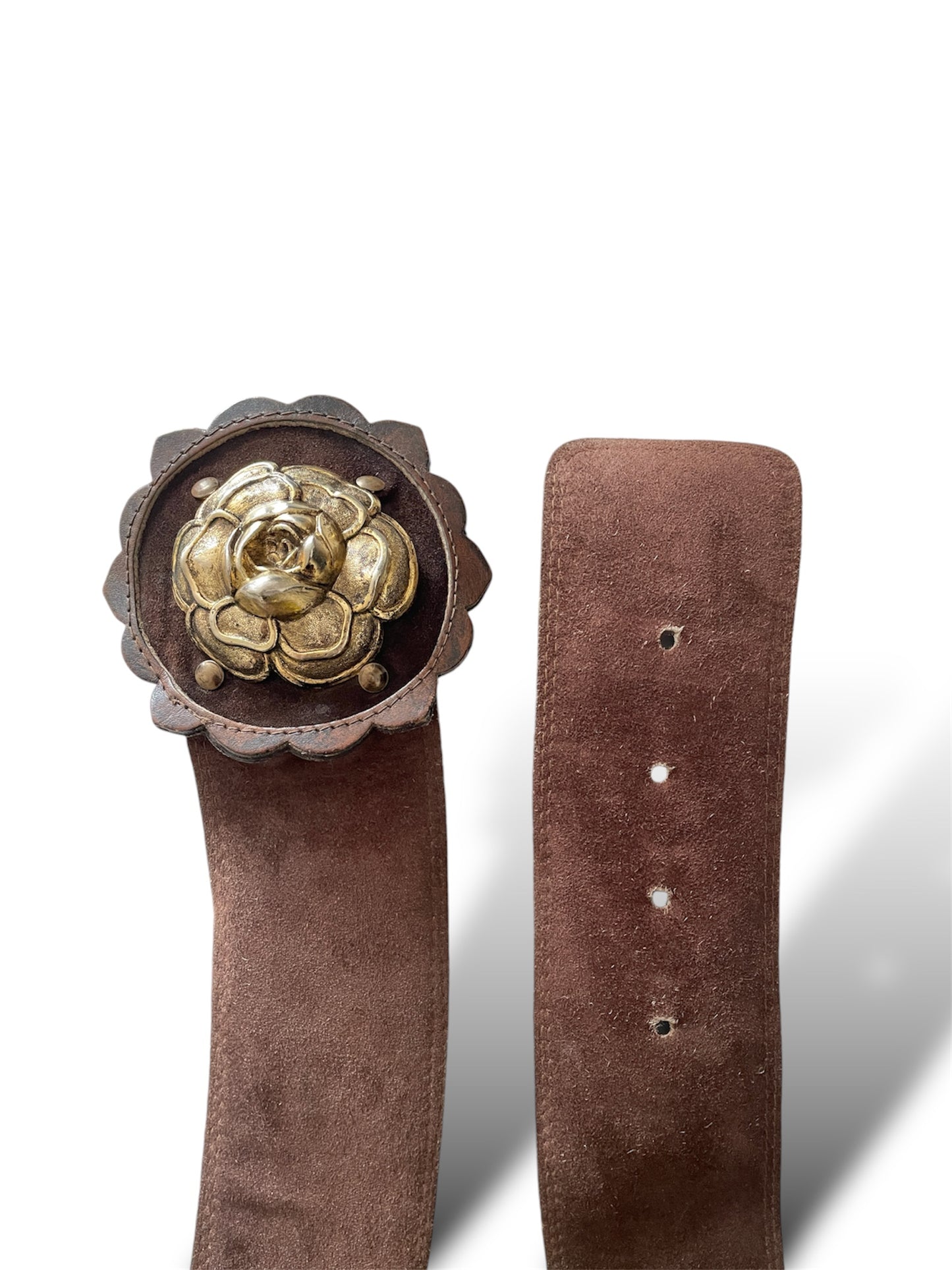Ceinture en daim marron avec fleur en relief
