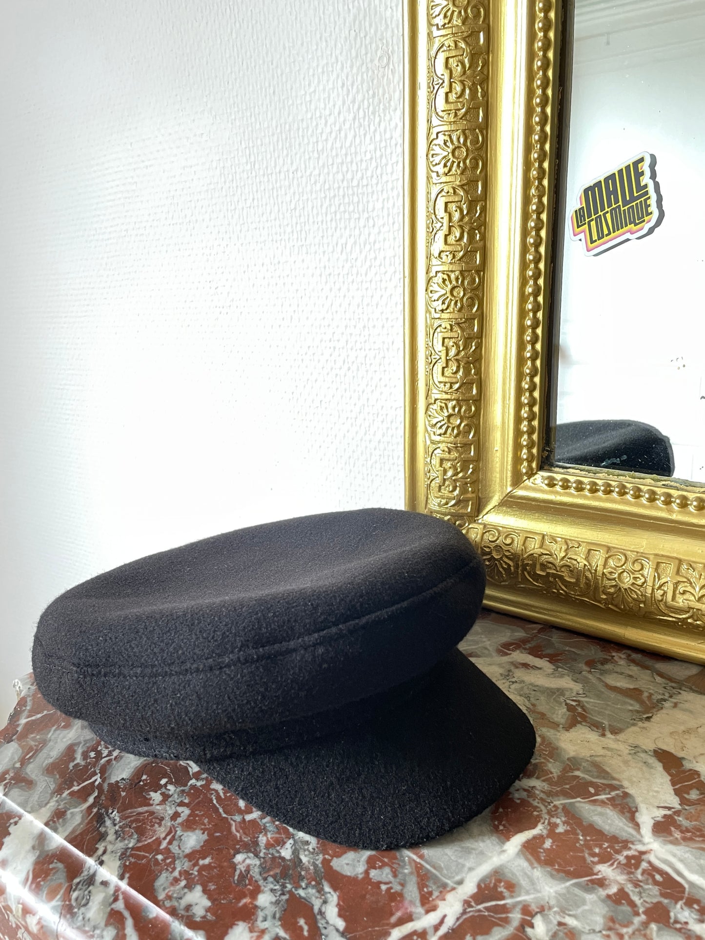 Casquette en laine noire