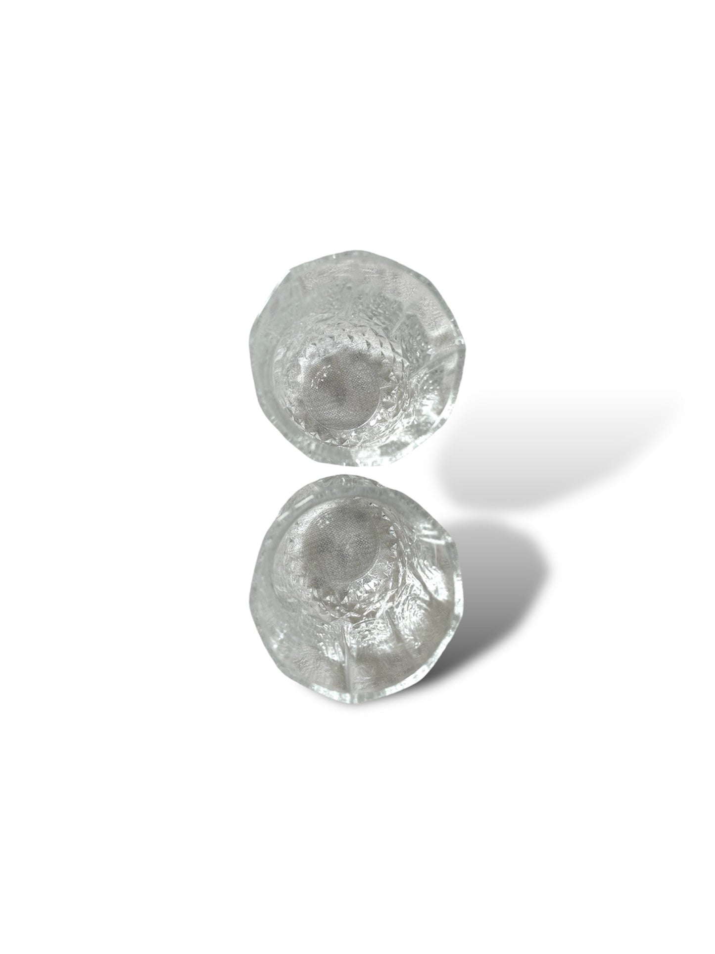 Duo de verres à liqueur en cristal taillé