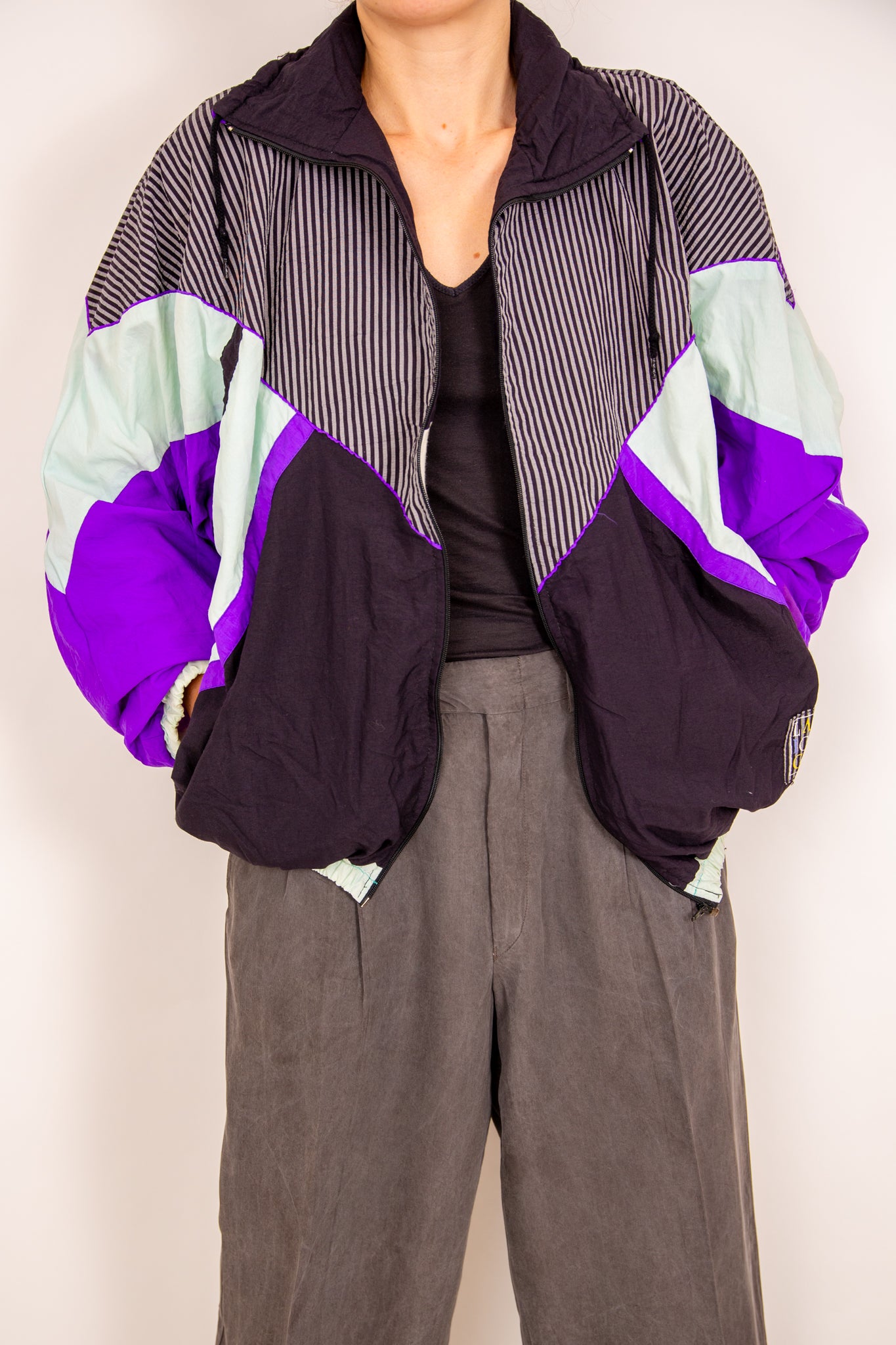 Veste de sport colorée à rayures 40