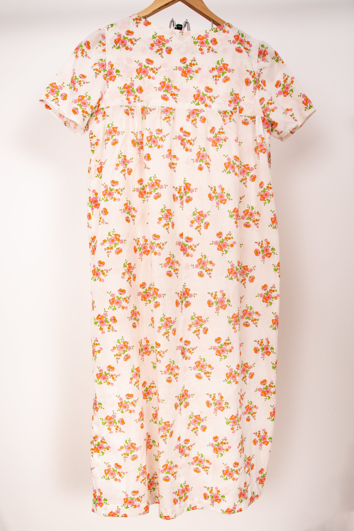 Robe de nuit blanche à fleurs 40