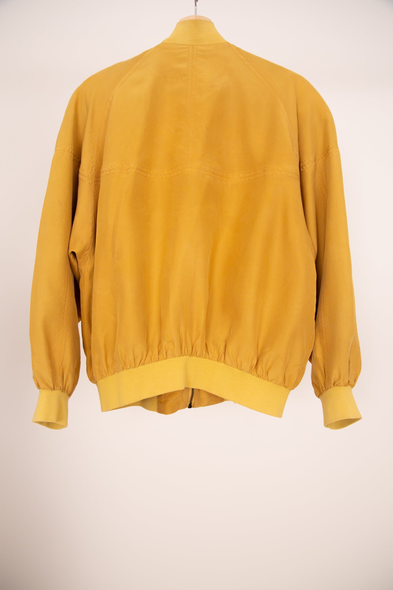 Blouson en soie moutarde 36