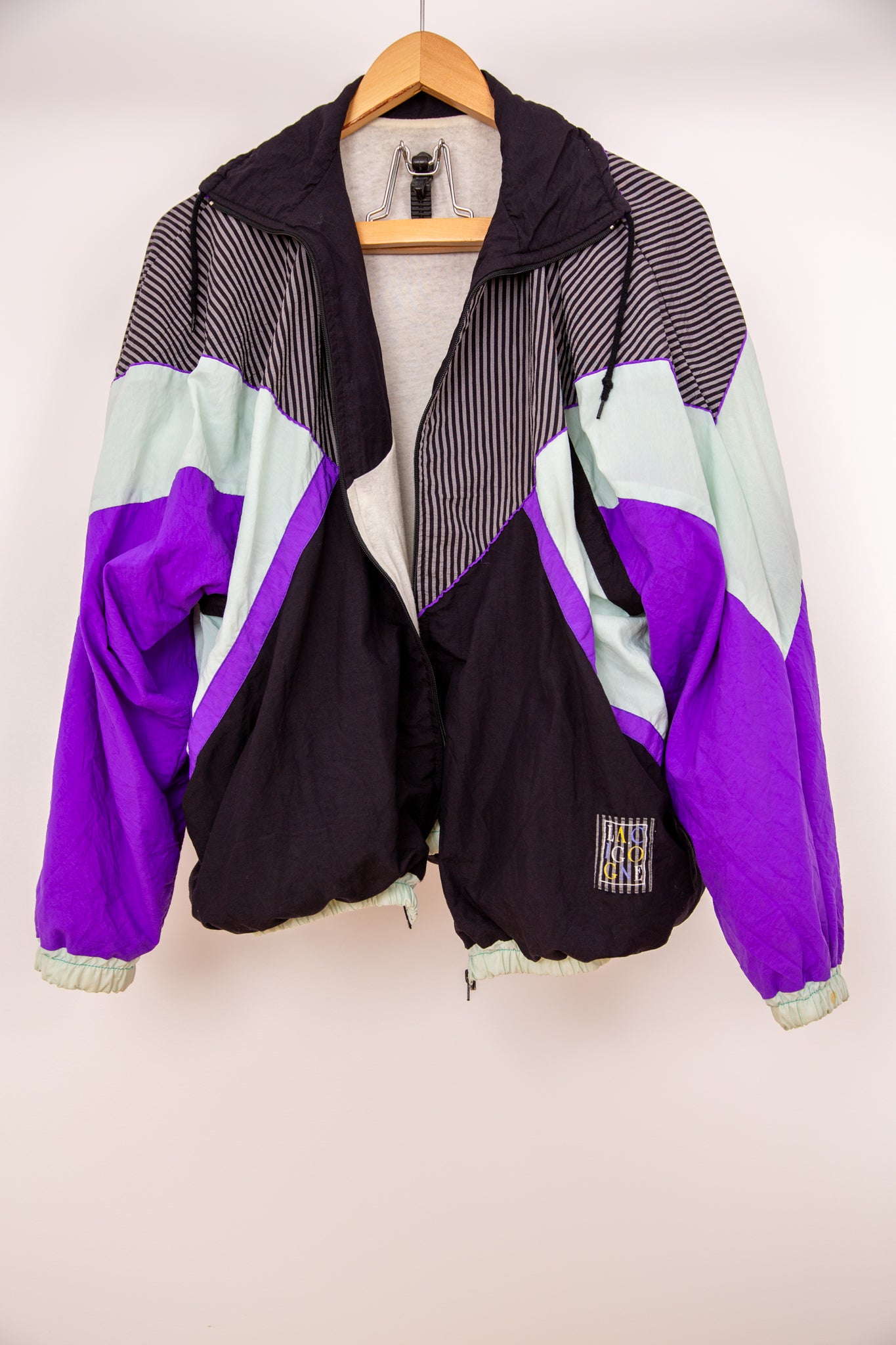 Veste de sport colorée à rayures 40