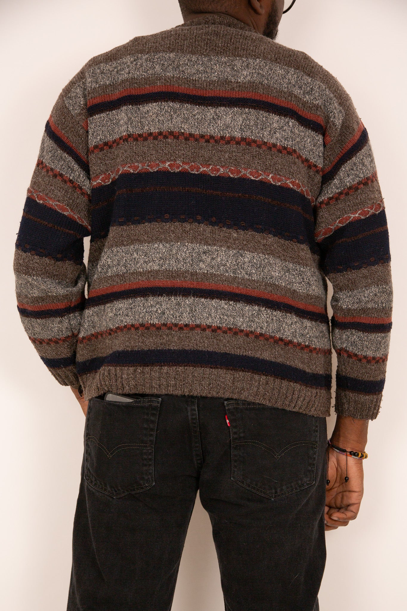 Pull chaud à rayures marron gris et noir 40