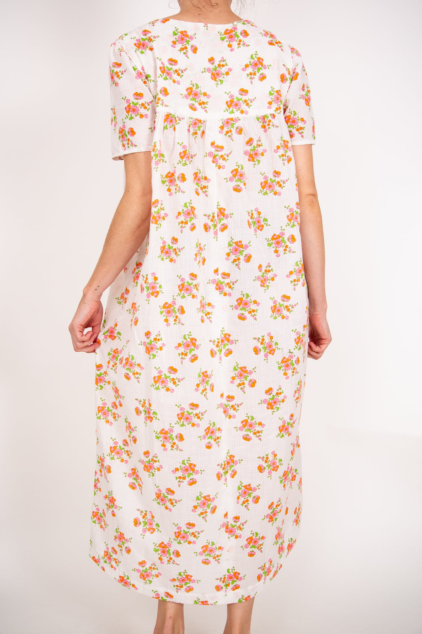 Robe de nuit blanche à fleurs 40