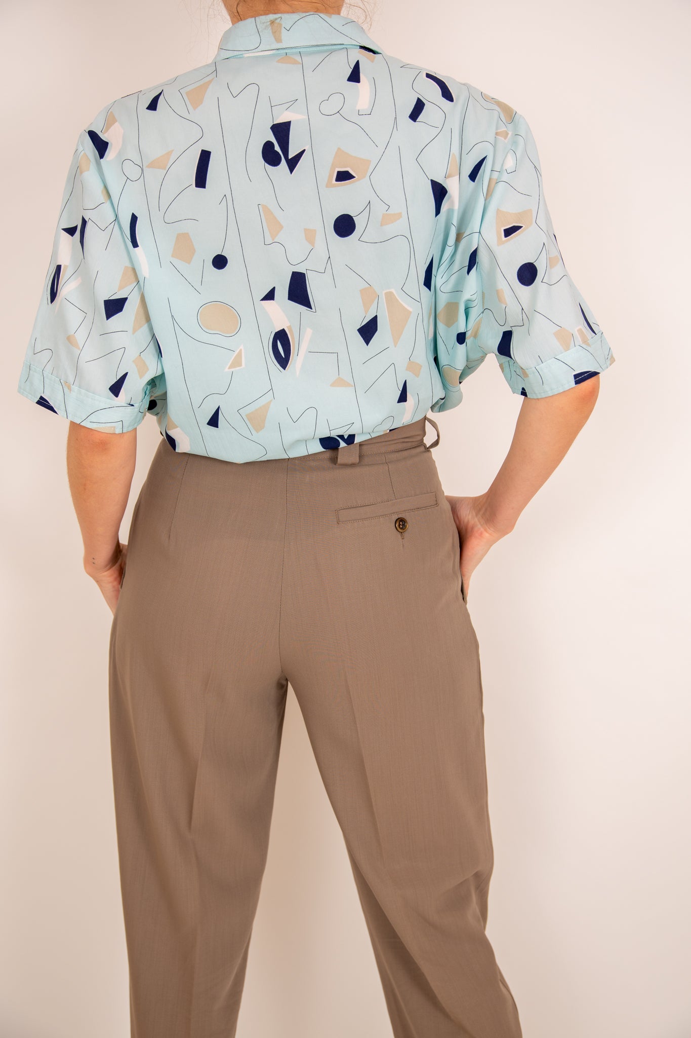 Chemisier à motifs bleus et beiges 38