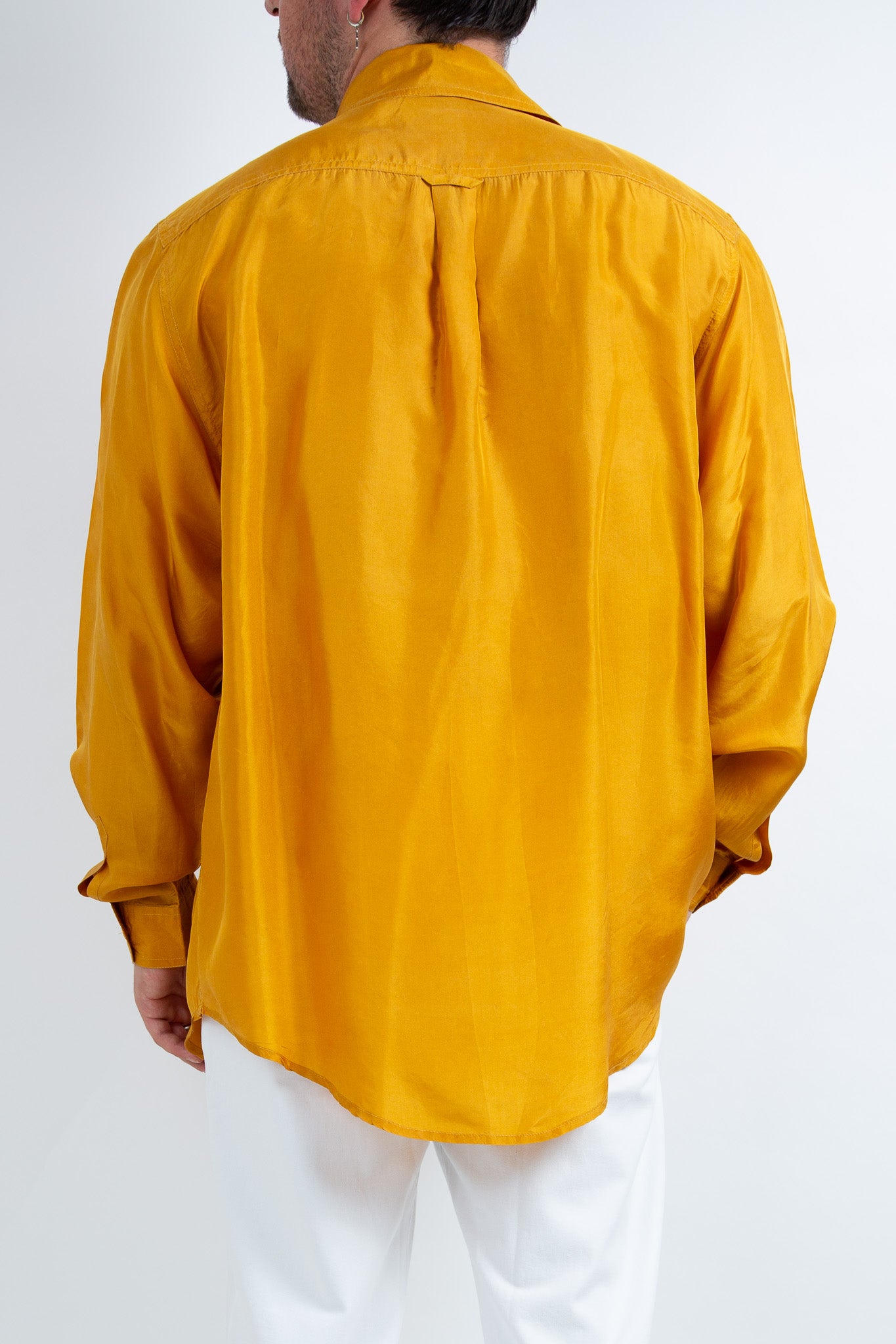 Chemise en soie jaune moutarde 44