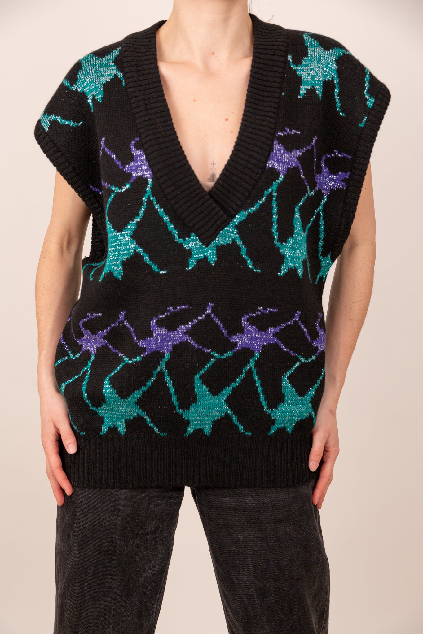 Pull sans manches noir, bleu et violet métallisés 42
