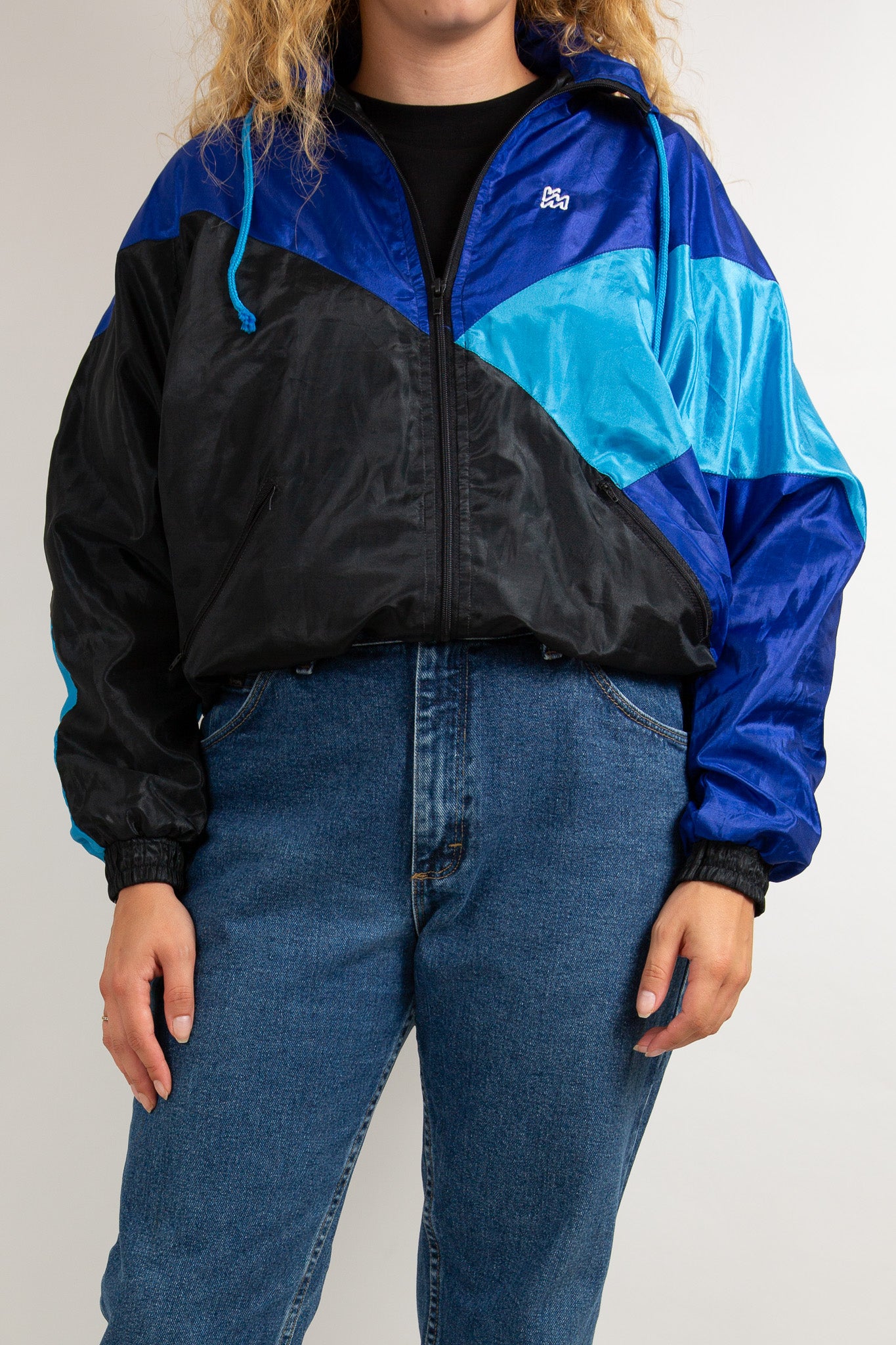Veste de sport bleu et noir 38
