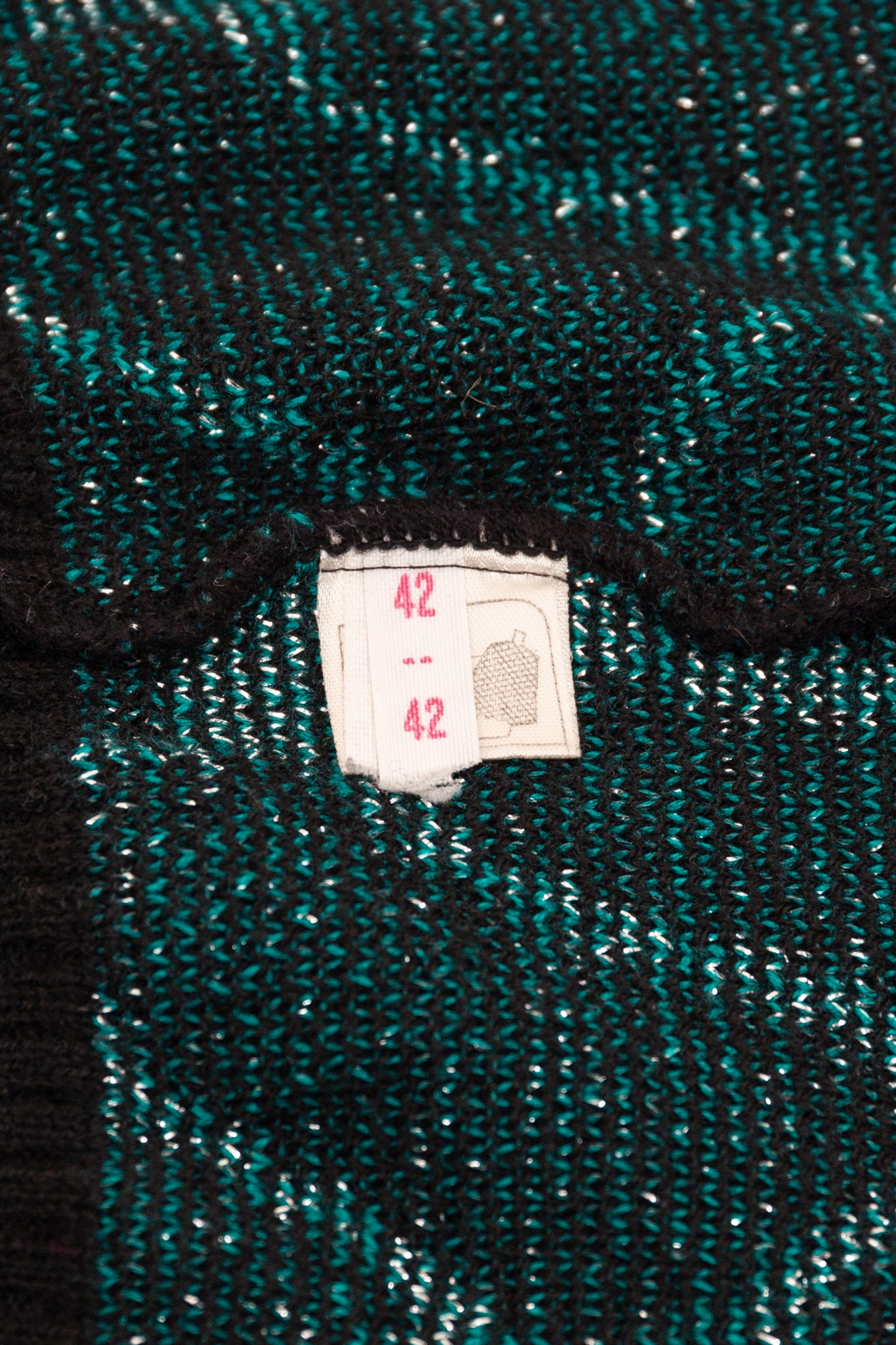 Pull sans manches noir, bleu et violet métallisés 42