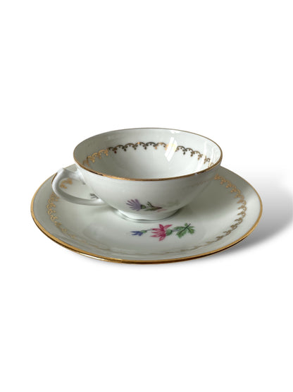 Tasse et soucoupe en porcelaine de Limoges