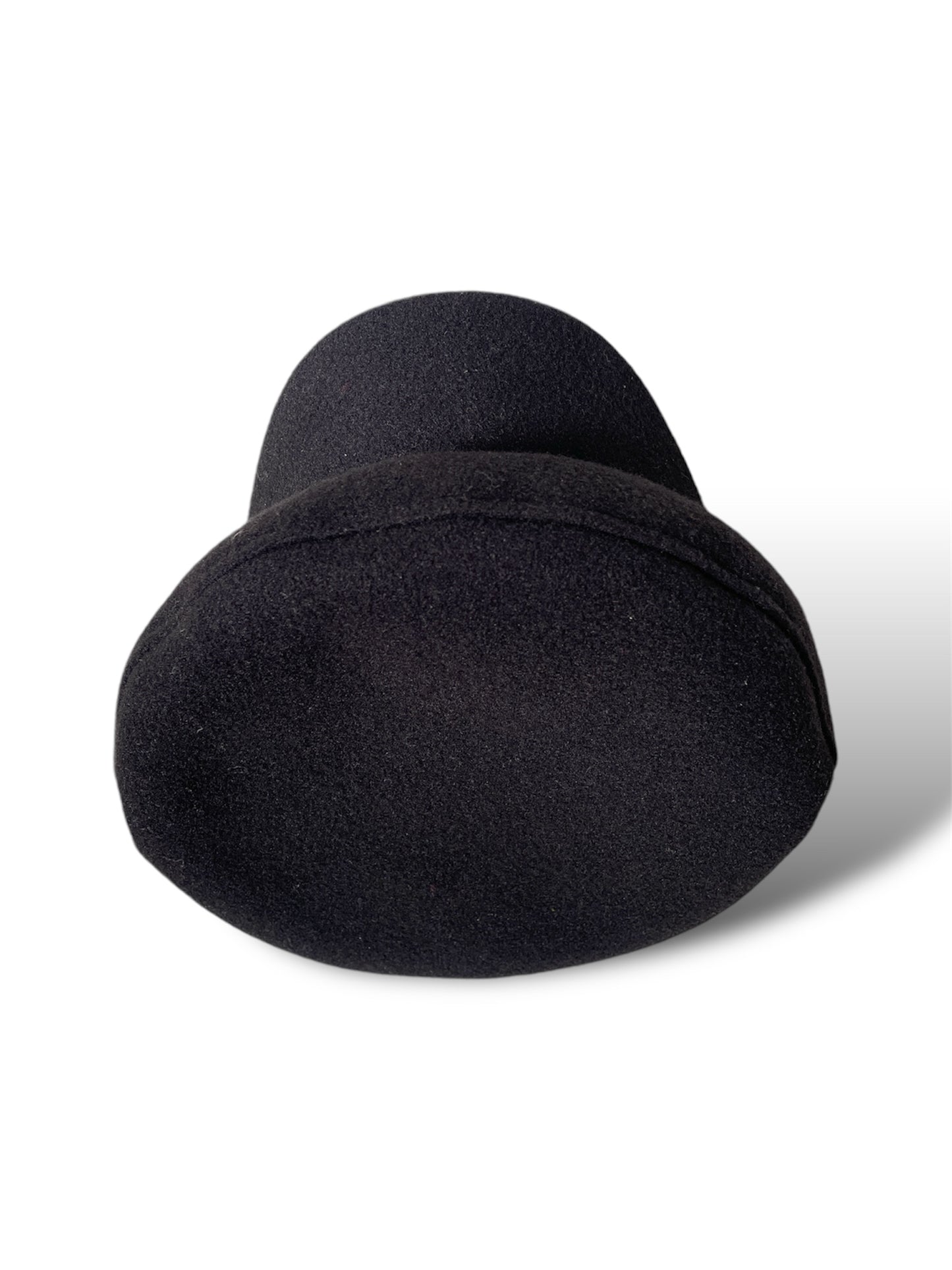Casquette en laine noire