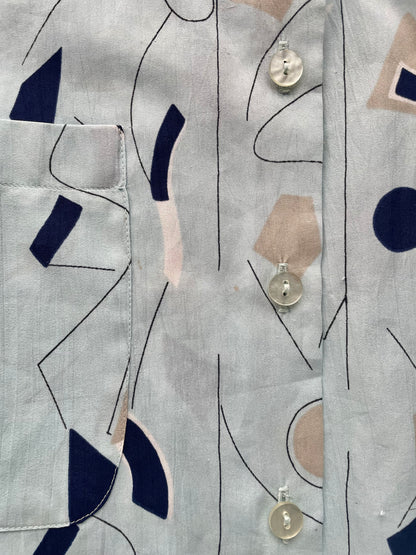 Chemisier à motifs bleus et beiges 38