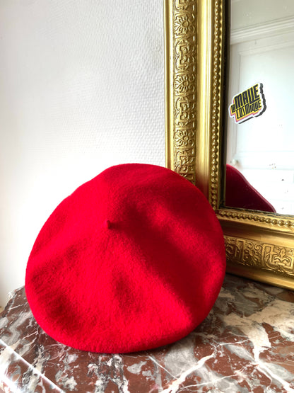 Béret en laine rouge