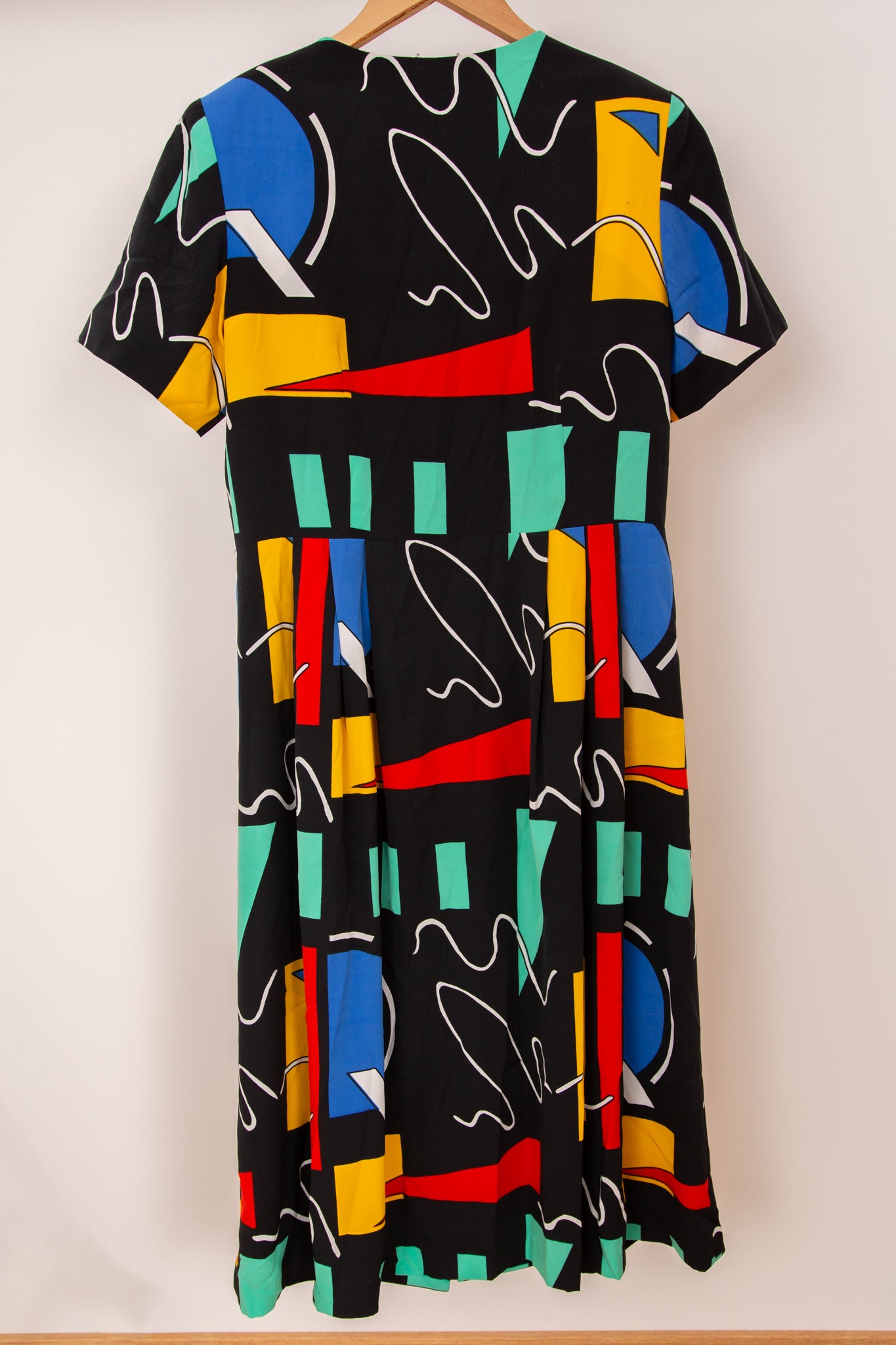 Robe midi noire à motifs colorés 40