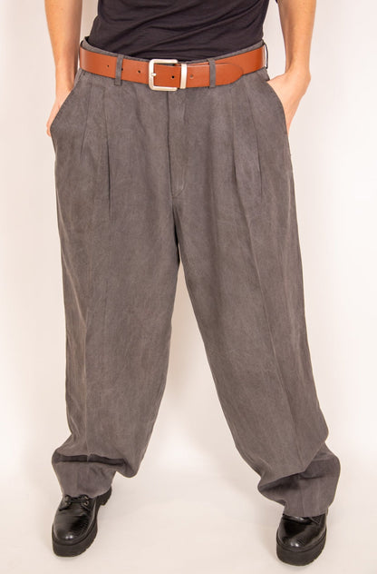 Pantalon à pinces gris et fluide 44