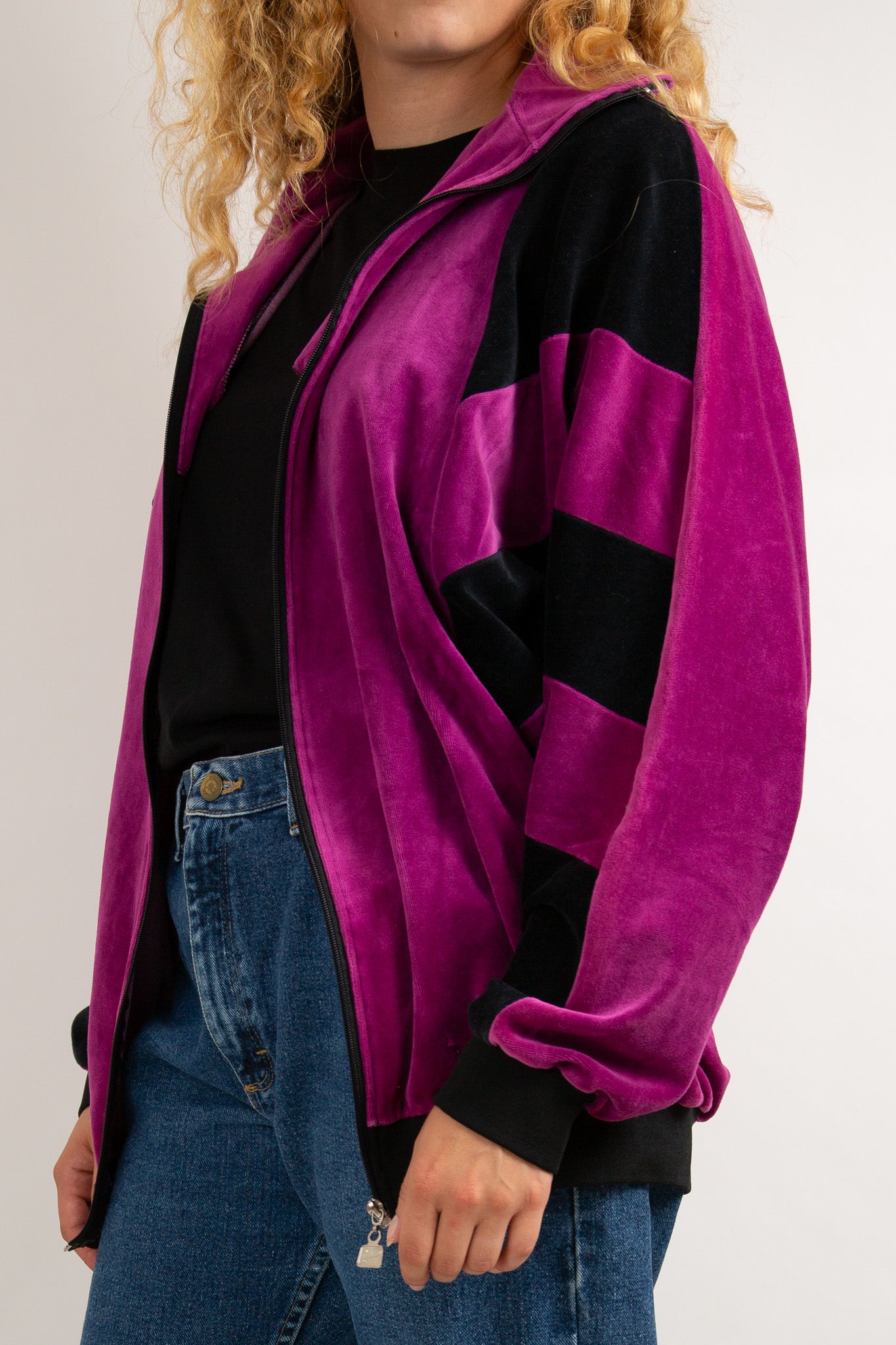 Veste de sport peau de pêche noir et violet 46