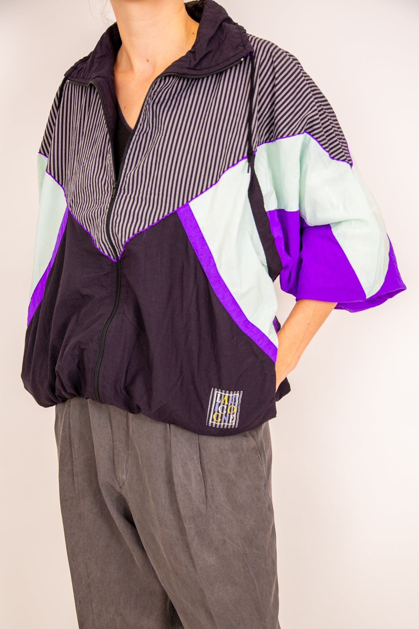 Veste de sport colorée à rayures 40