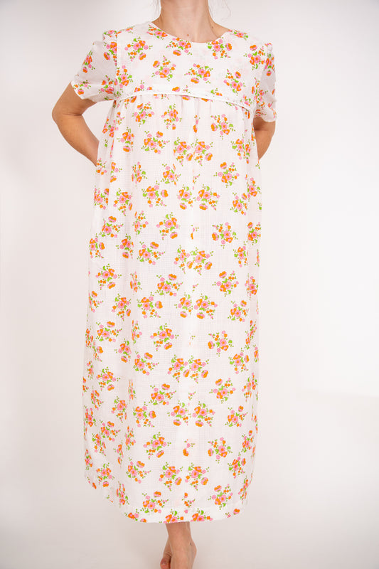 Robe de nuit blanche à fleurs 40