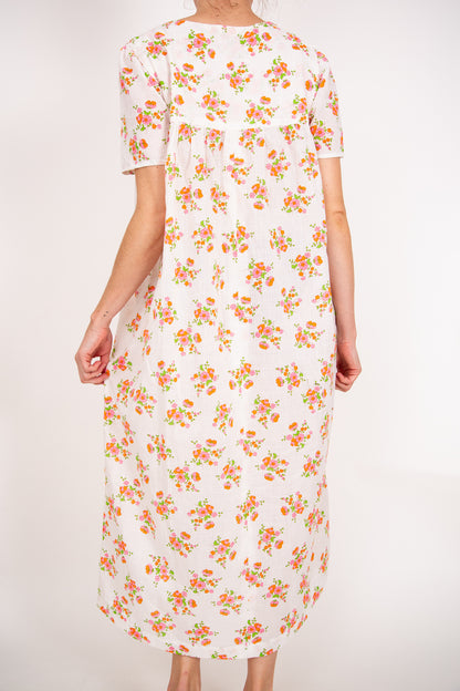 Robe de nuit blanche à fleurs 40