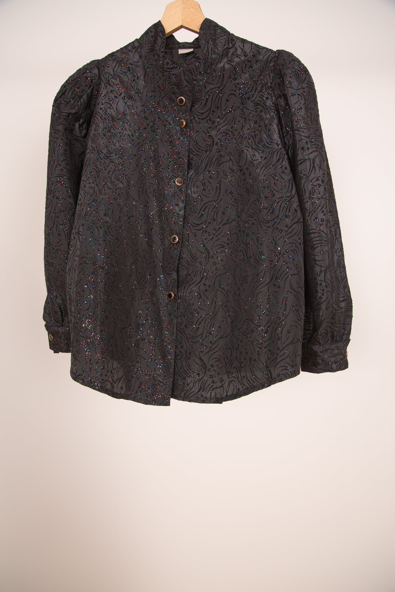 Chemiser noir pailletté 40